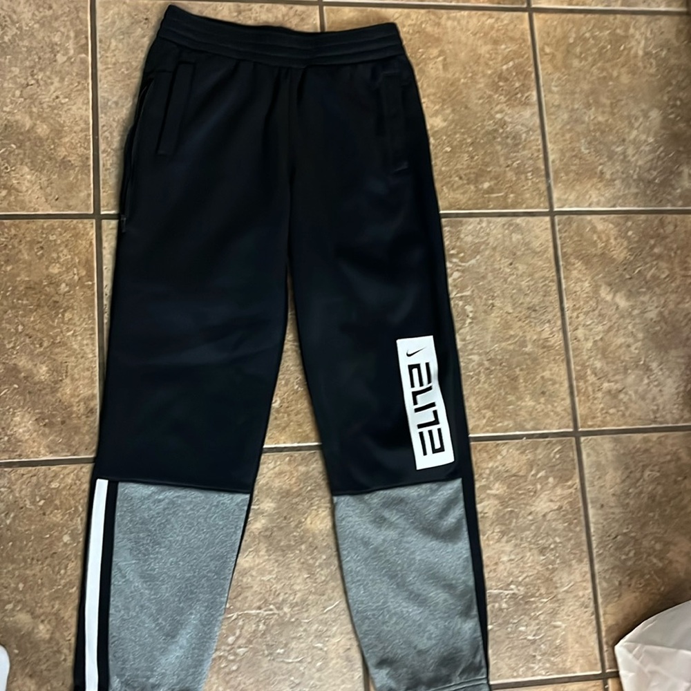 Boys Nike elite thermafit sweats- perfect condition- worn 1x!